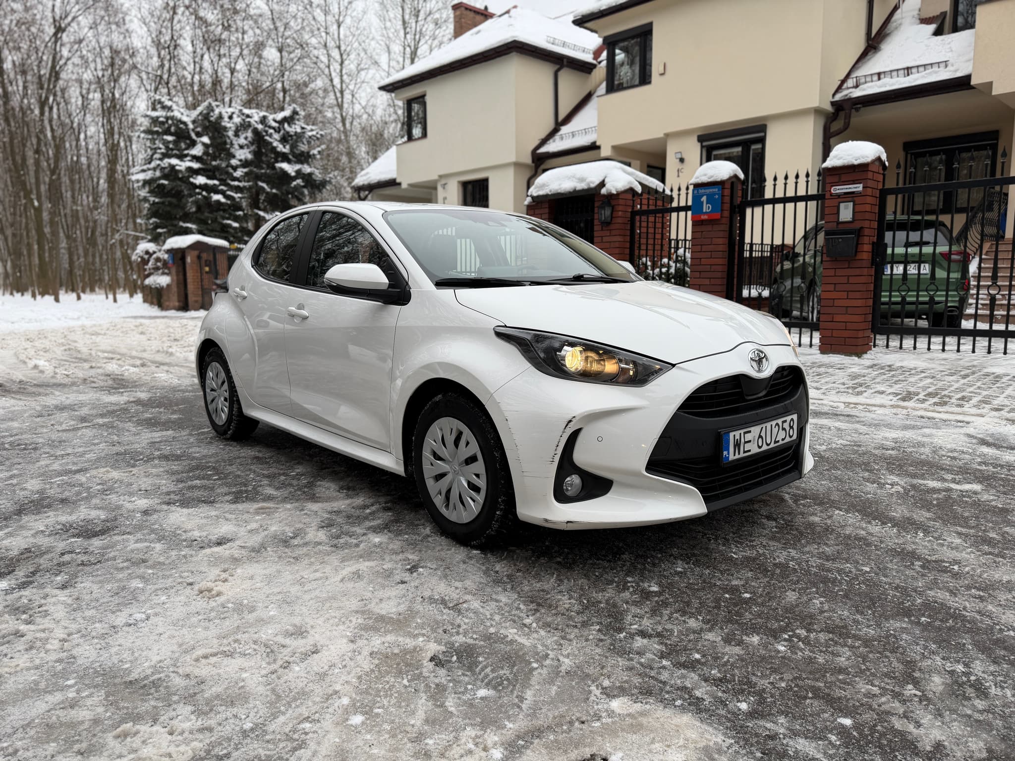 Toyota Yaris WE6U258 8/16