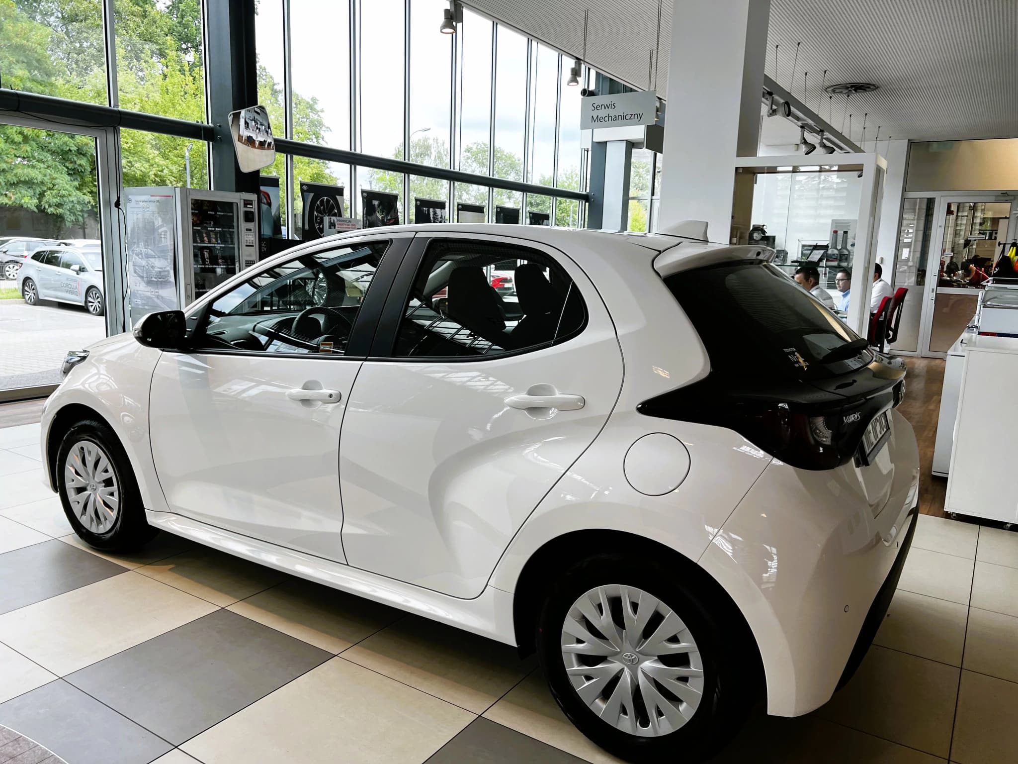 Toyota YARIS 2/7