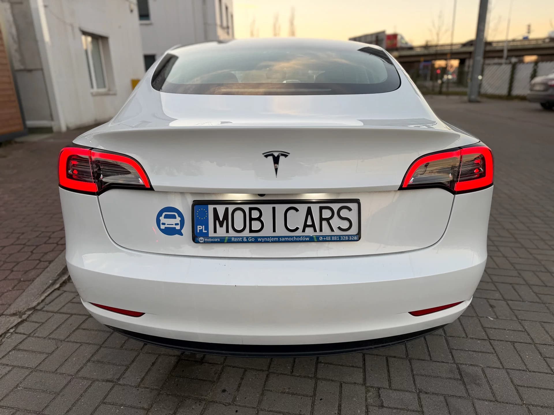 Tesla MODEL 3 3/5