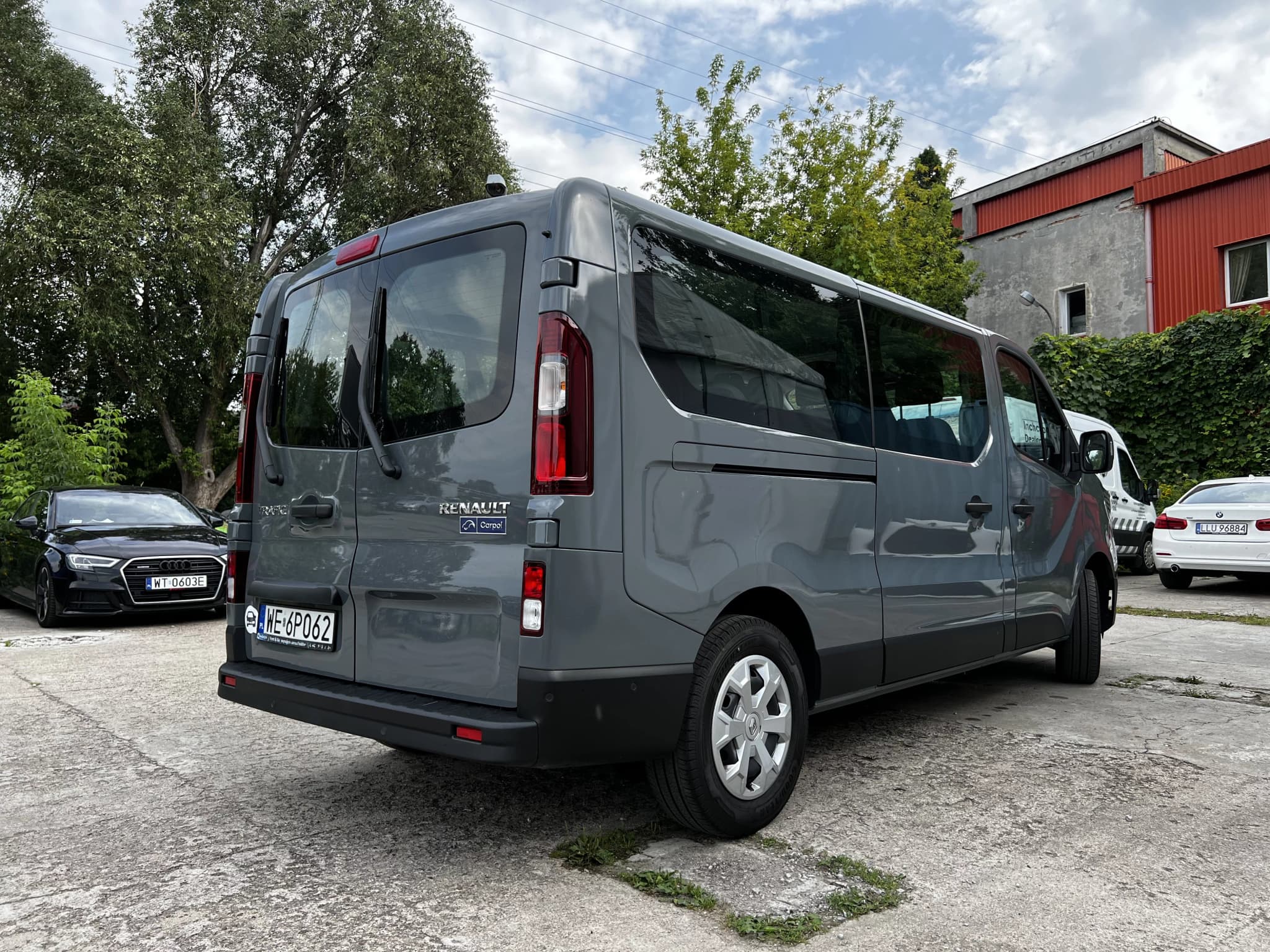 Renault TRAFIC 2/8